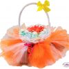 kislány narancs tüllszoknyás pelenkakosár babakelengye